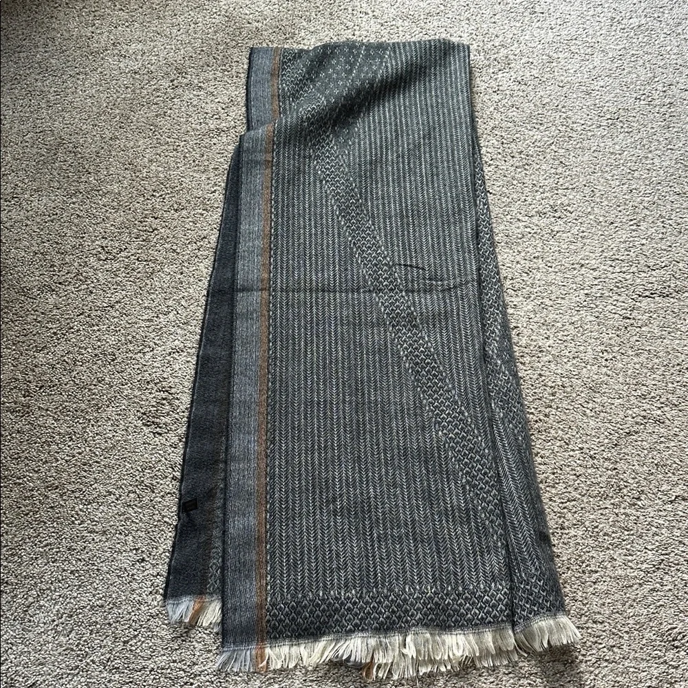 NWOT Gray and‎ Brown Scarf